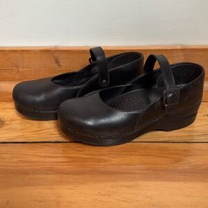 Dansko Mary Jane’s size 38